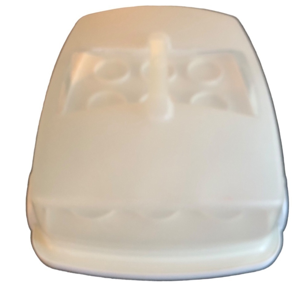 Wilton Cupcake Mini Muffin Covered Take Along Storage Container White 12-24CT